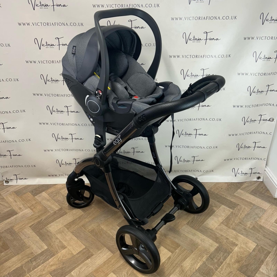 PRELOVED Egg2 Carrycot & Pushchair TRAVEL SYSTEM - Jurassic Grey - Image 8