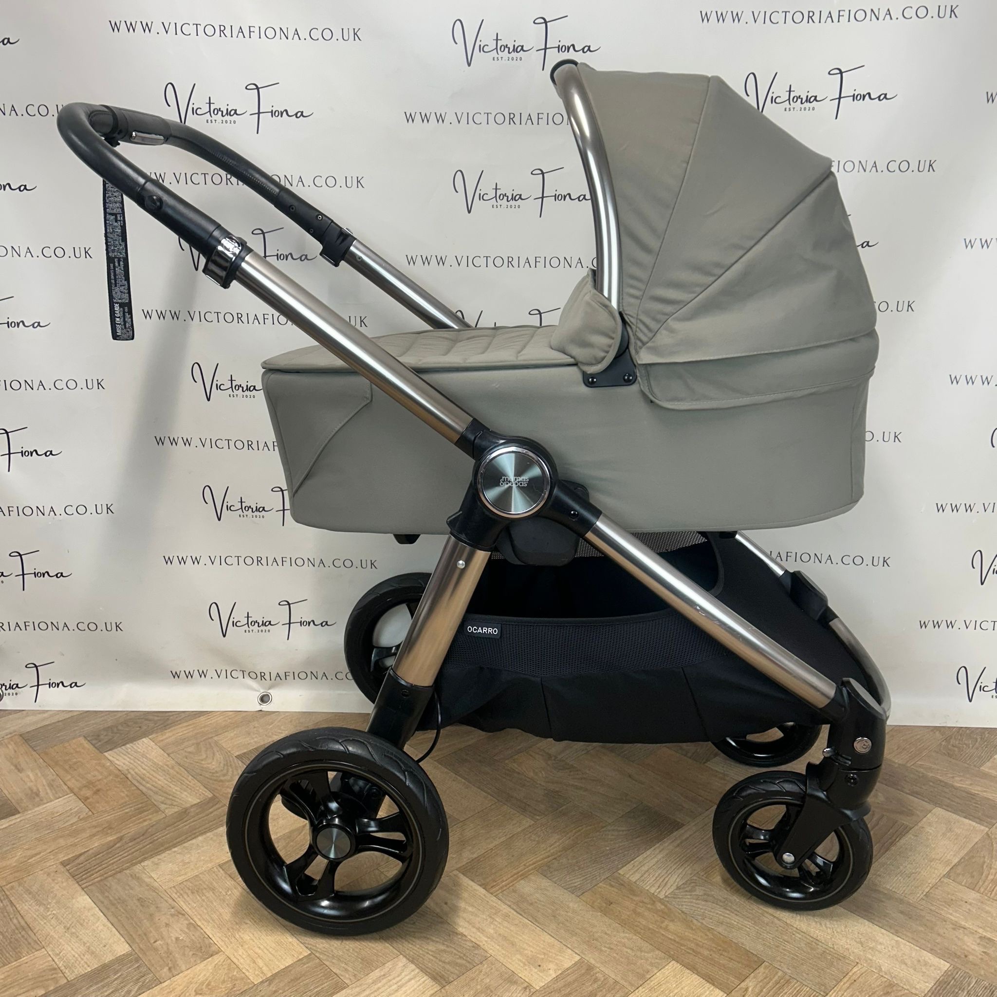 PRELOVED Mamas And Papas Ocarro Pushchair & Carrycot - Everest - Image 2