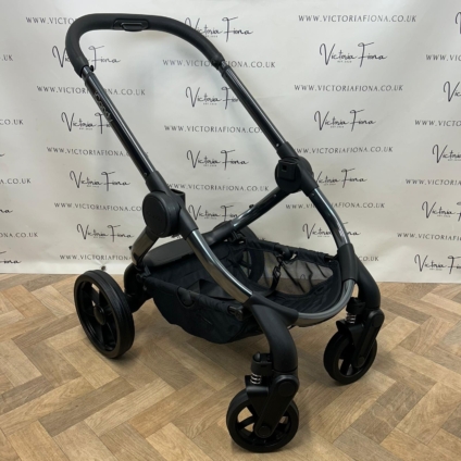 NEW iCandy Peach 7 Chassis - Phantom Grey