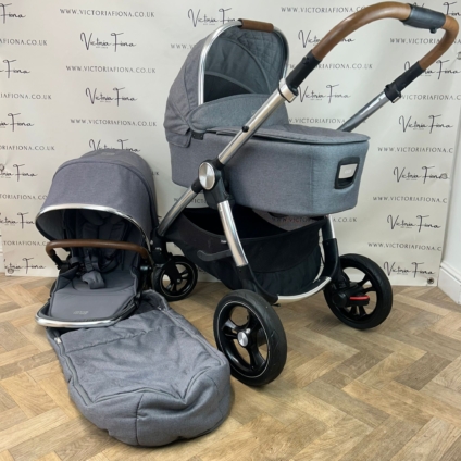 PRELOVED Mamas & Papas Ocarro Pushchair & Carrycot - Shadow Grey 🩶