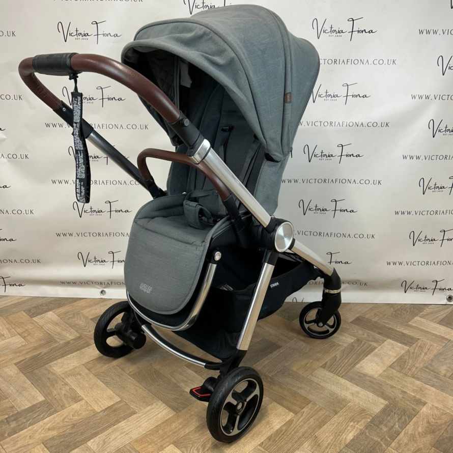PRELOVED Mamas & Papas Strada Carrycot, Pushchair - Grey Mist - Image 7
