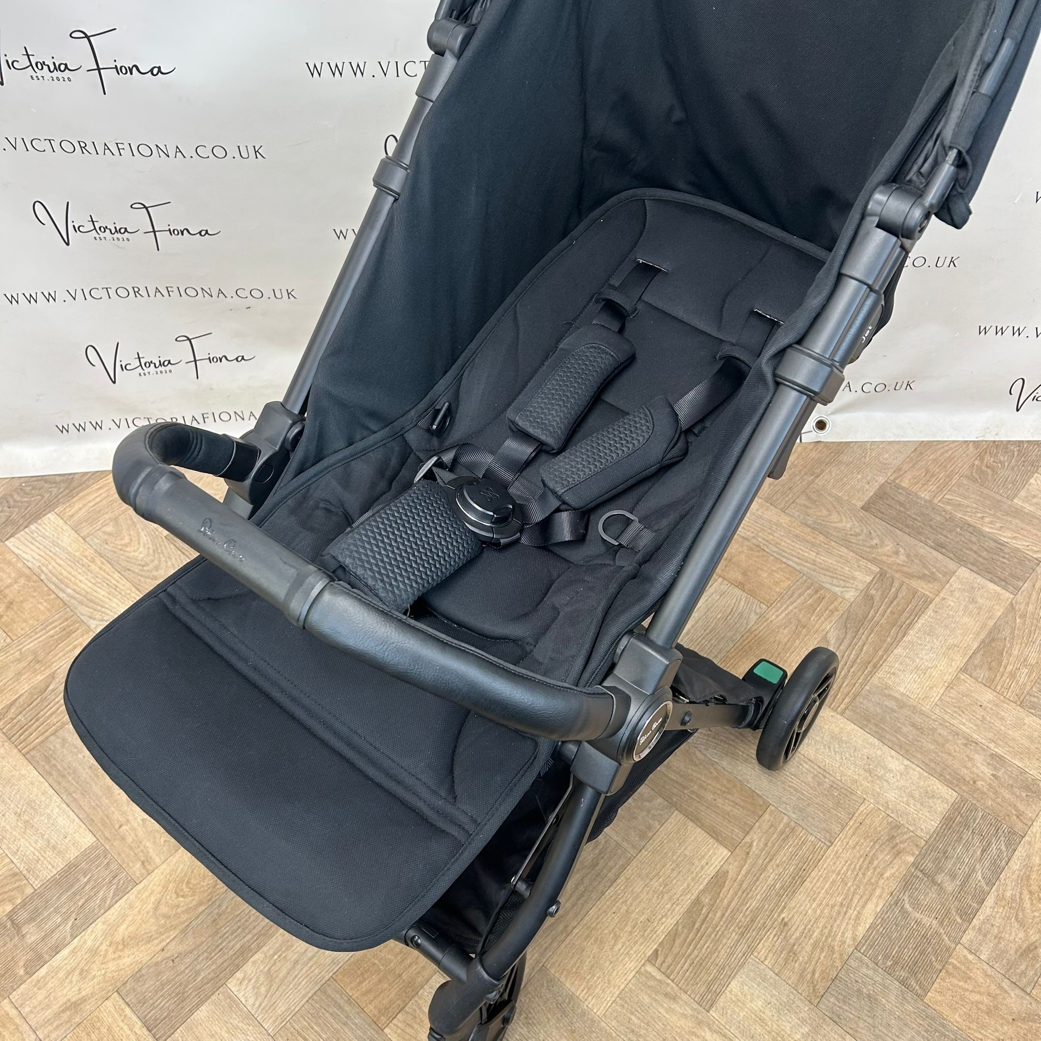 PRELOVED Silver Cross Jet 5 Compact Stroller - BLACK - Image 5