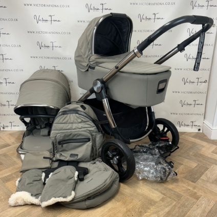 PRELOVED Mamas And Papas Ocarro Pushchair & Carrycot - Everest