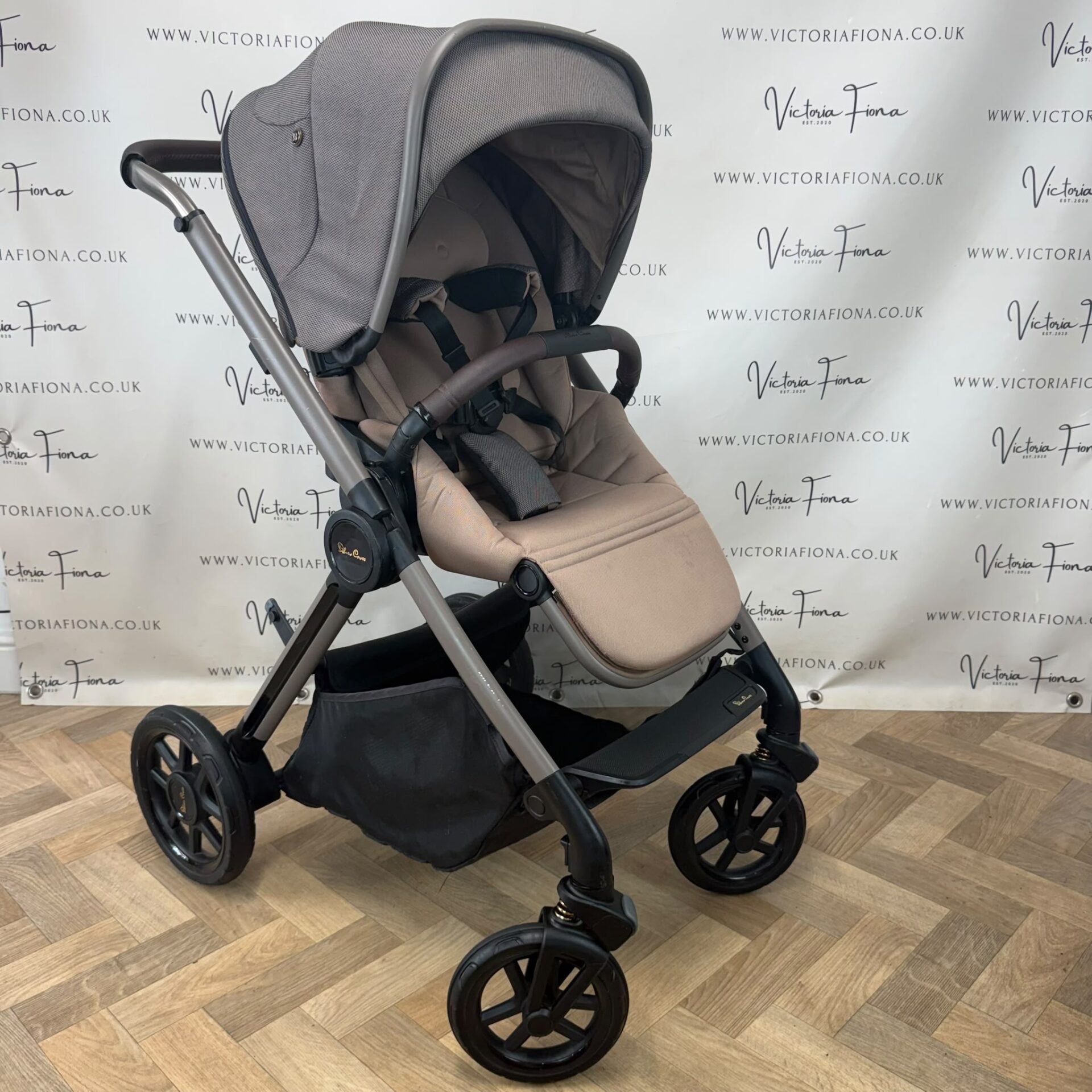 PRELOVED Silver Cross Reef Ultimate Travel System. Carrycot, Pushchair & Car Seat - Earth - Image 7
