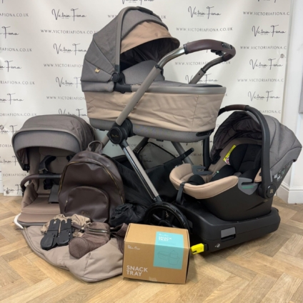 PRELOVED Silver Cross Reef Ultimate Travel System. Carrycot, Pushchair & Car Seat - Earth 🌍