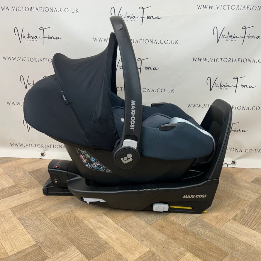 PRELOVED Maxi Cosi Tinca isize with Isofix Base - Image 3