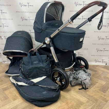 PRELOVED Mamas And Papas Ocarro Pushchair & Carrycot - Navy Flannel 💙