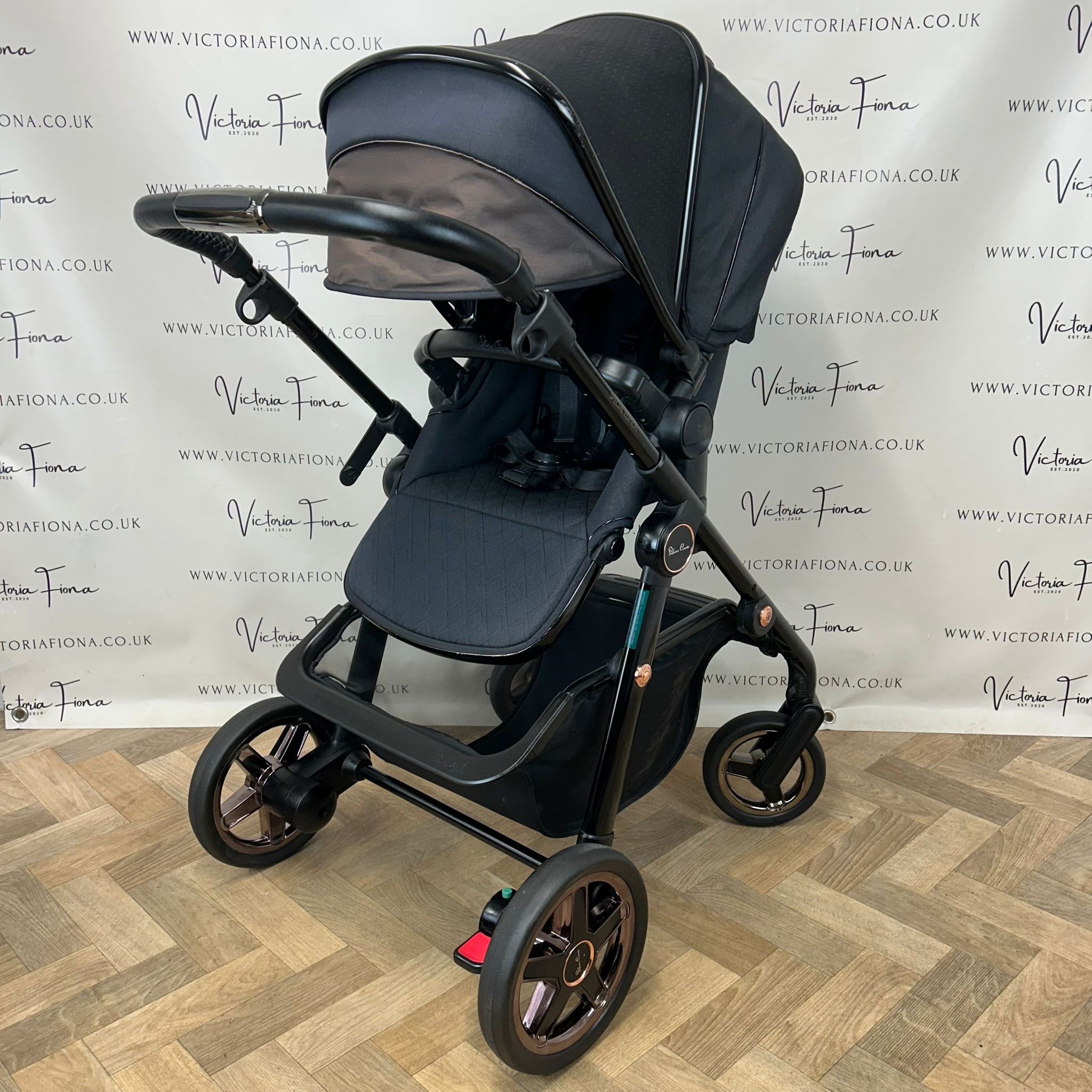 PRELOVED Silver Cross Pioneer Pushchair & Carrycot - Special Edition - Eclipse Black 🖤 - Image 6