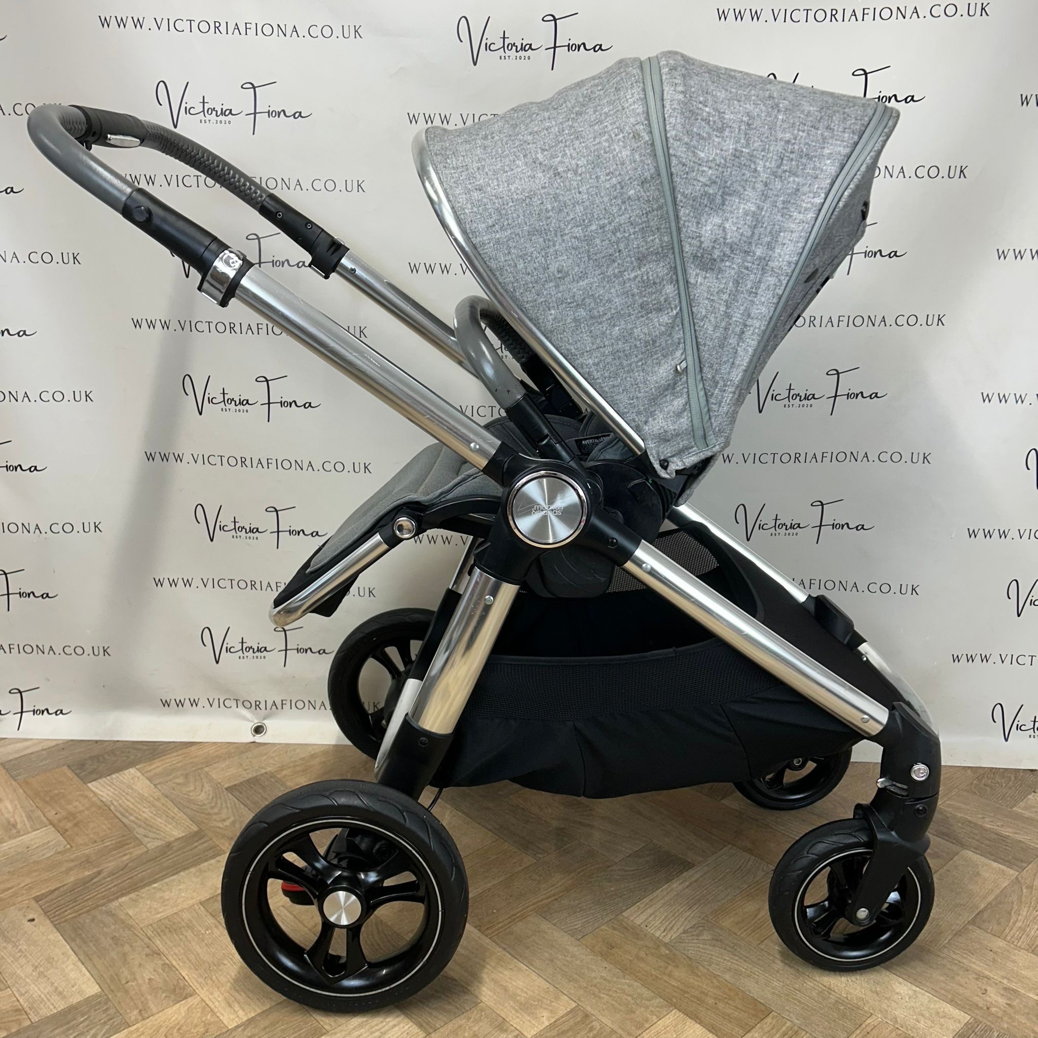 PRELOVED Mamas & Papas Ocarro Carrycot & Pushchair - Skyline Grey - Image 6