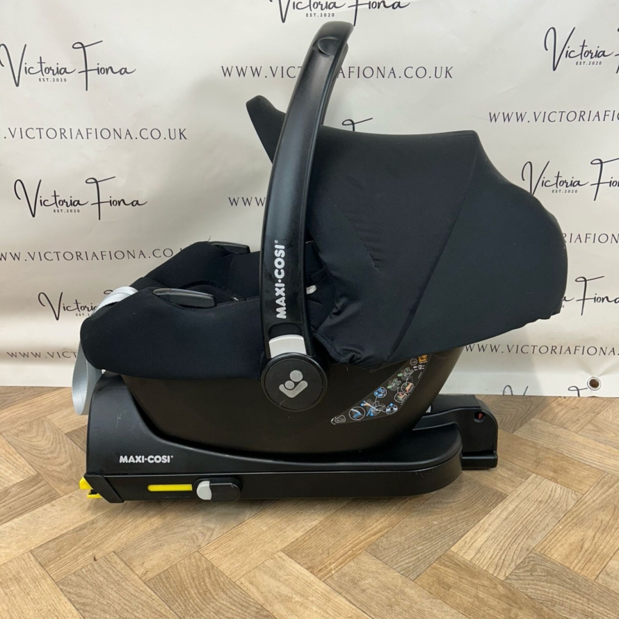 PRELOVED Maxi Cosi Cabriofix isize with Isofix Base - Image 3
