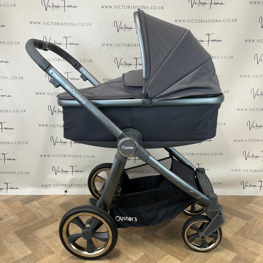 PRELOVED Babystyle Oyster 3 Pushchair & Carrycot  Travel System - 0-22kg - Graphite - Image 2