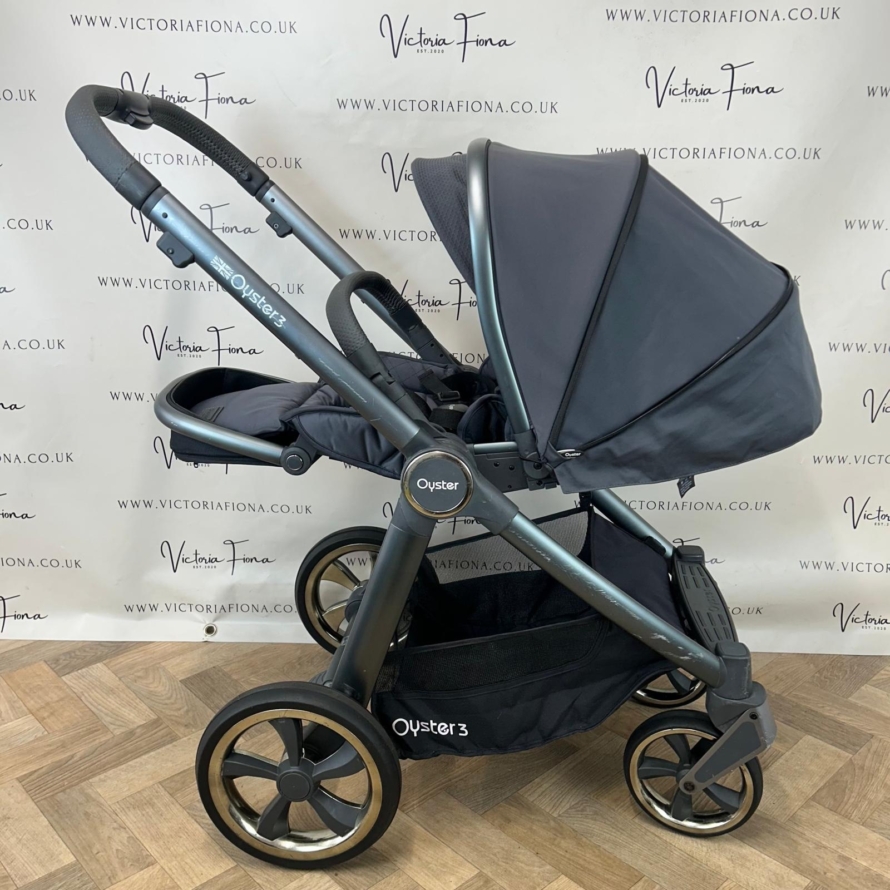 PRELOVED Babystyle Oyster 3 Pushchair & Carrycot  Travel System - 0-22kg - Graphite - Image 4