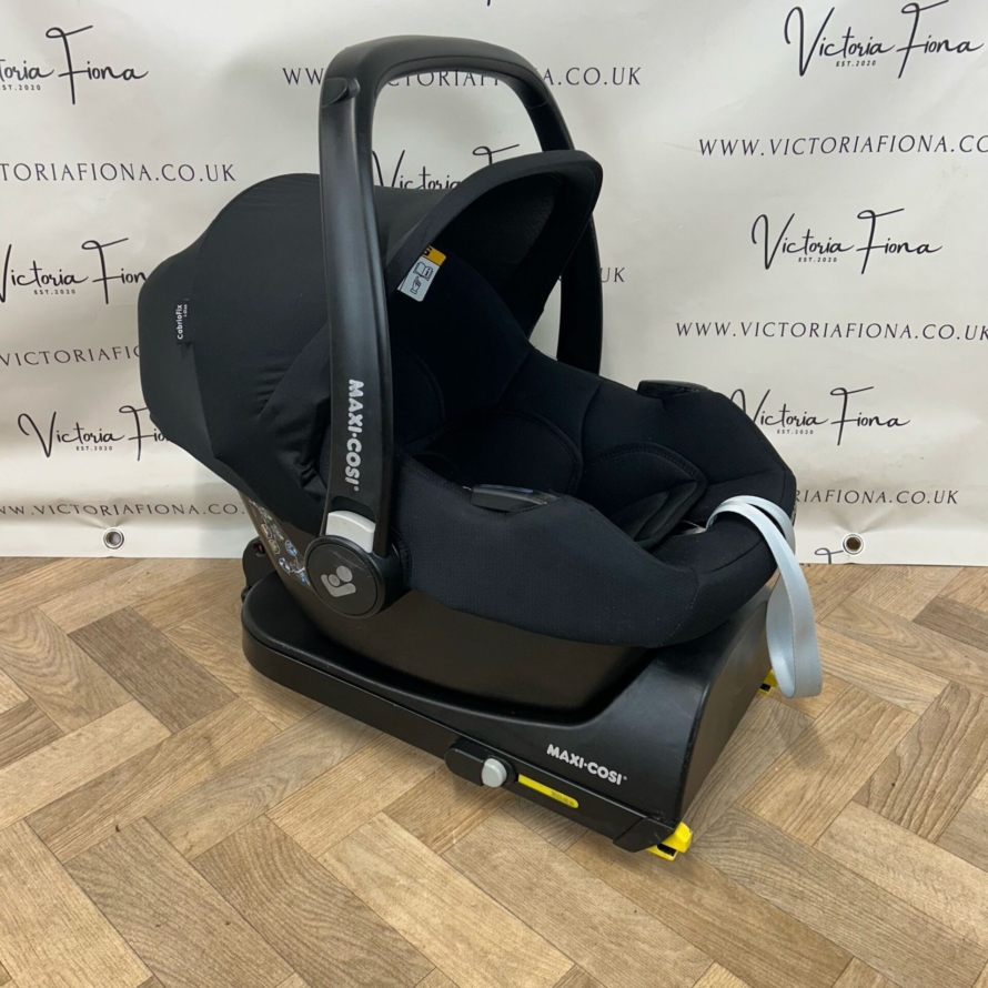 PRELOVED Maxi Cosi Cabriofix isize with Isofix Base - Image 2