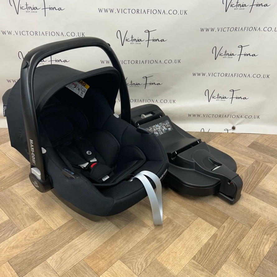 PRELOVED Maxi Cosi Cabriofix isize with Isofix Base