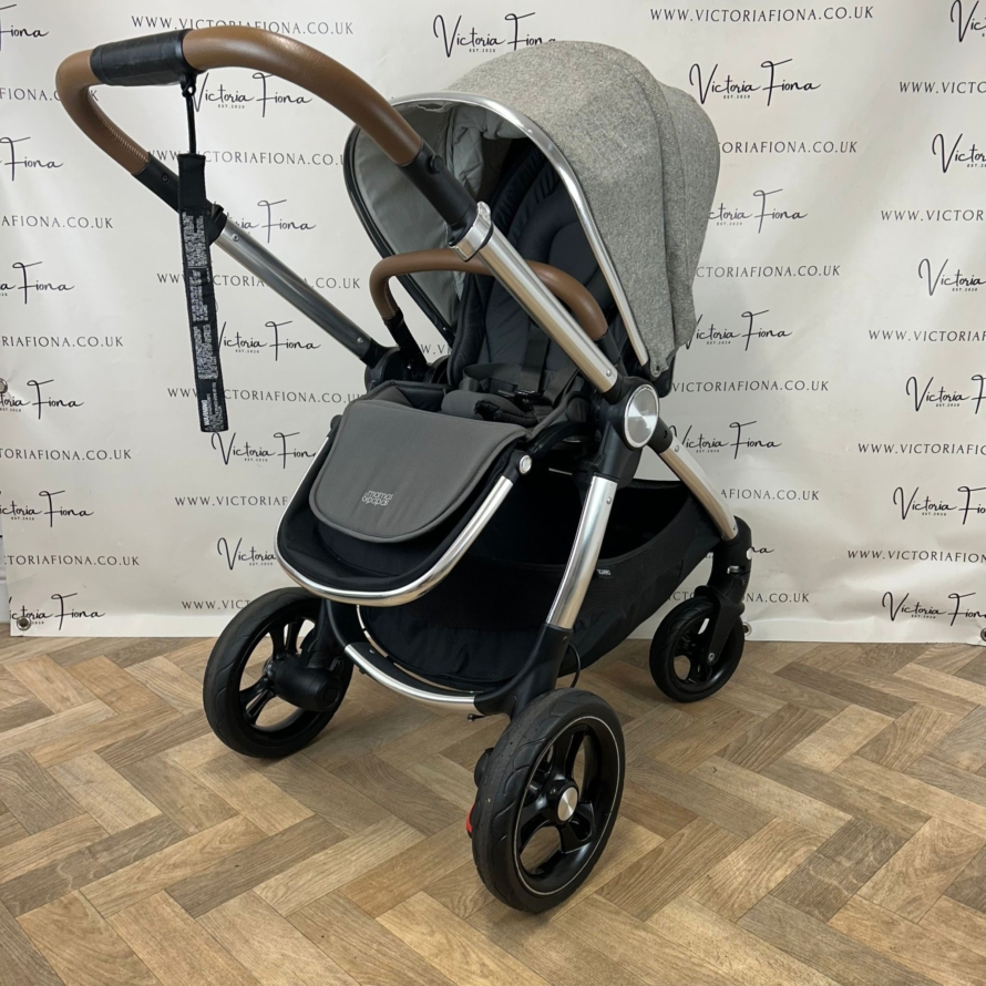 PRELOVED Mamas And Papas Ocarro Tweed Pushchair & Carrycot - Grey Moon - Image 5