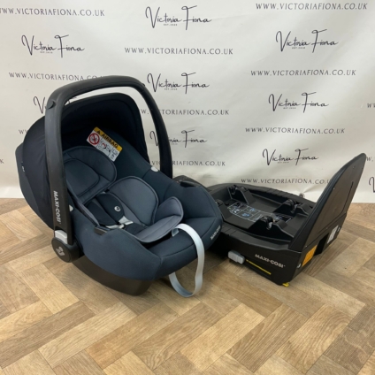 PRELOVED Maxi Cosi Tinca isize with Isofix Base
