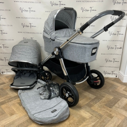 PRELOVED Mamas & Papas Ocarro Carrycot & Pushchair - Skyline Grey