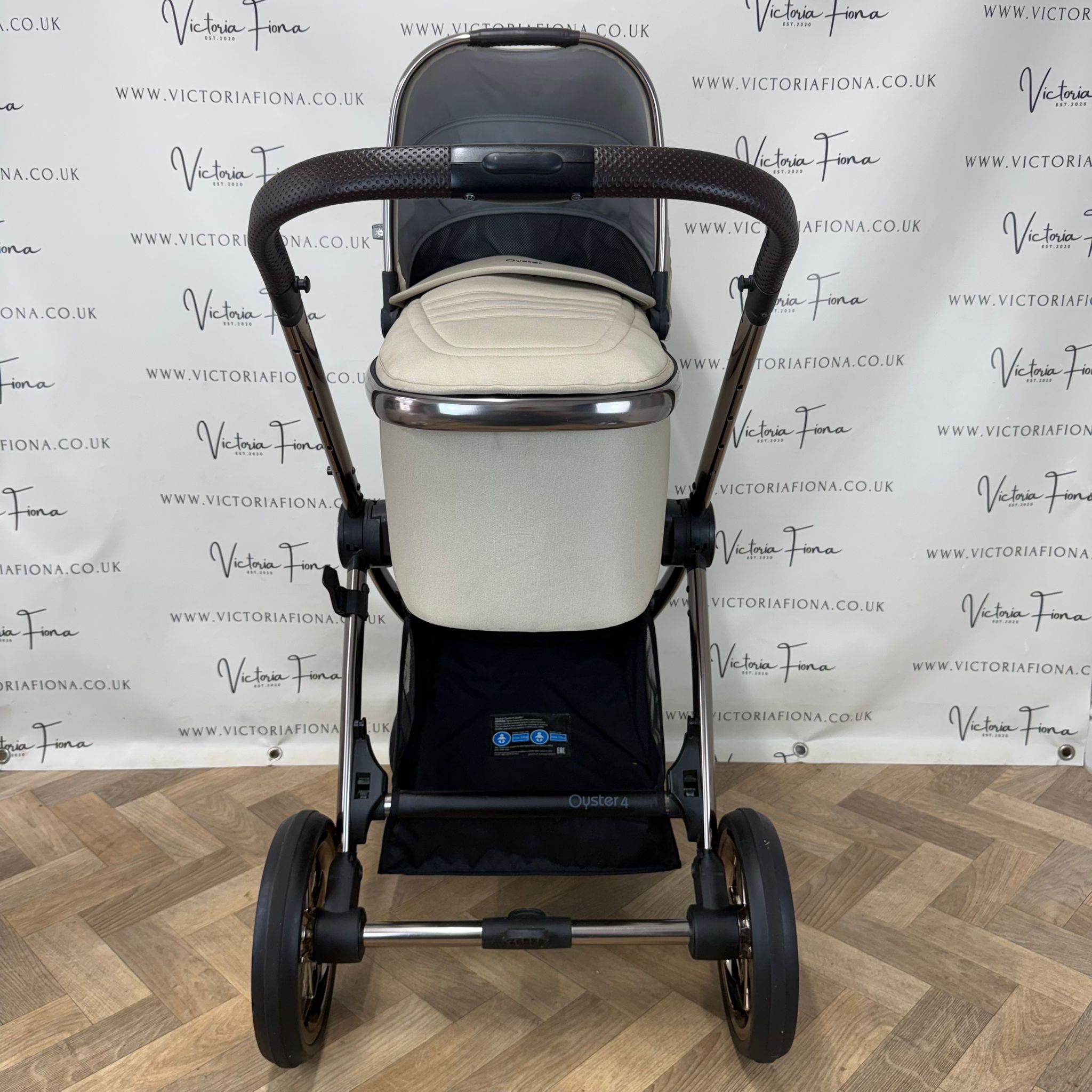 PRELOVED Babystyle Oyster 4 Pushchair & Carrycot - Buttermilk - Image 4