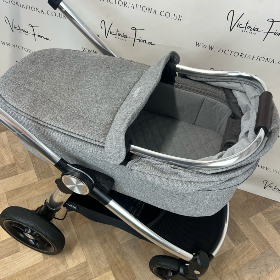 PRELOVED Mamas & Papas Ocarro Travel System Pushchair & Carrycot Woven Grey 🩶 - Image 3