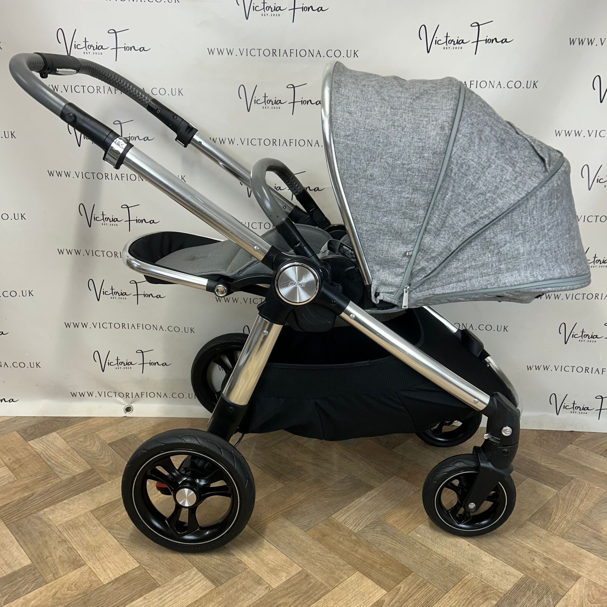 PRELOVED Mamas & Papas Ocarro Carrycot & Pushchair - Skyline Grey - Image 8