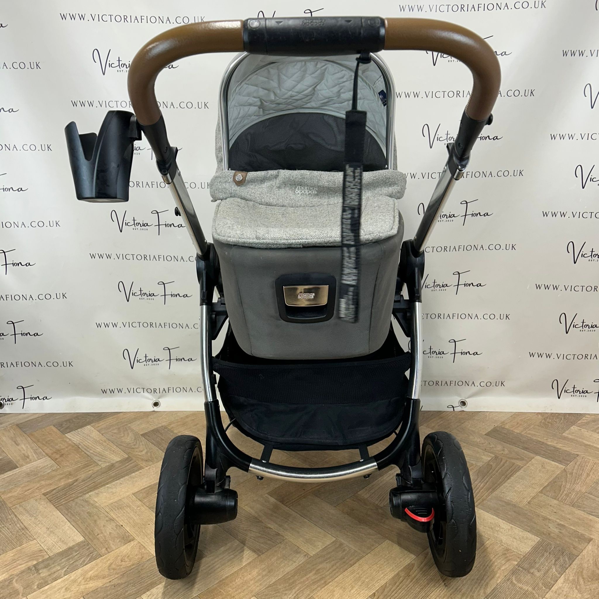 PRELOVED Mamas And Papas Ocarro Tweed Pushchair & Carrycot - Grey Moon - Image 4