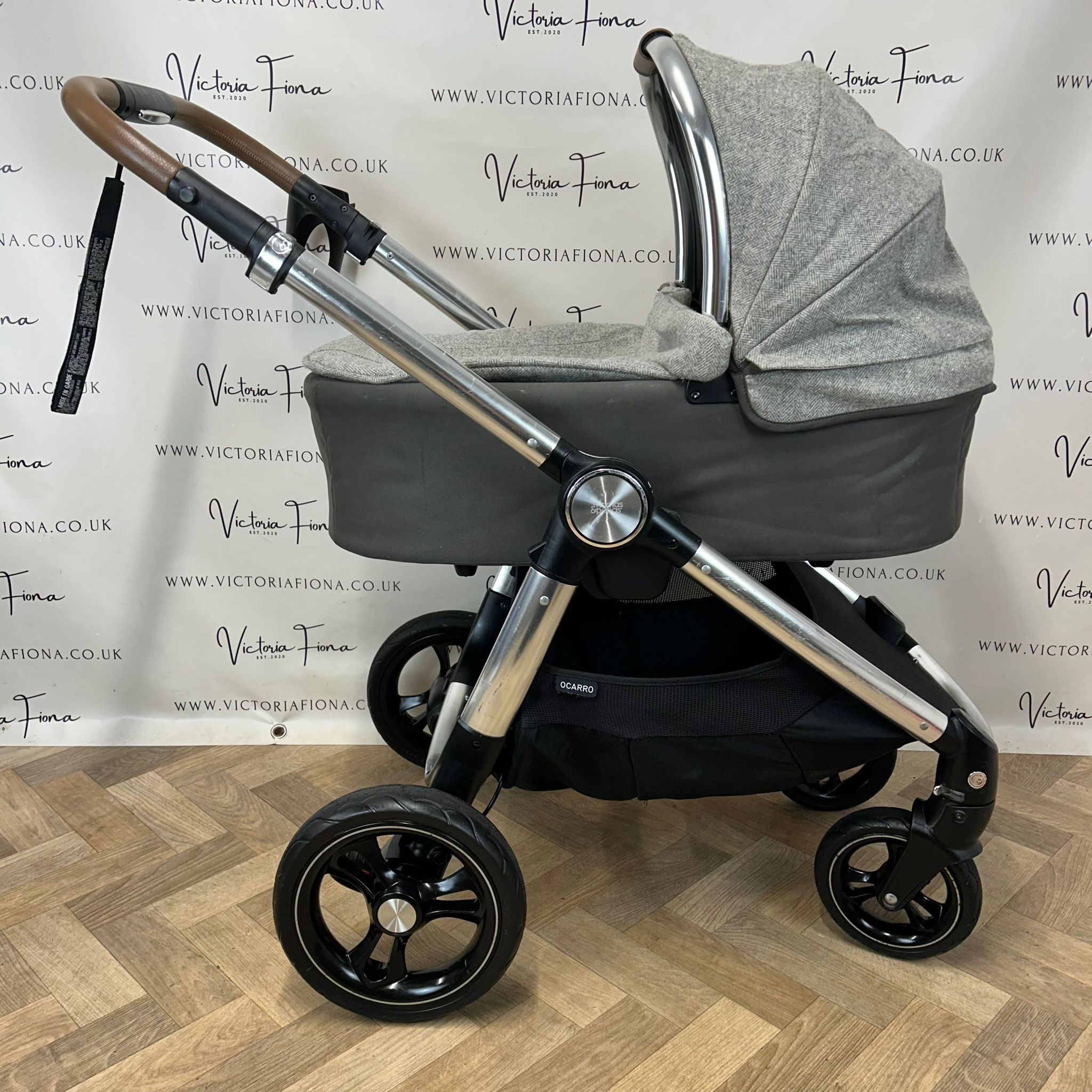 PRELOVED Mamas And Papas Ocarro Tweed Pushchair & Carrycot - Grey Moon - Image 2