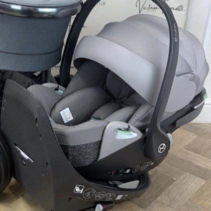 PRELOVED Cybex Cloud T Lie Flat Rotating Car Seat & T Isofix Base - Grey