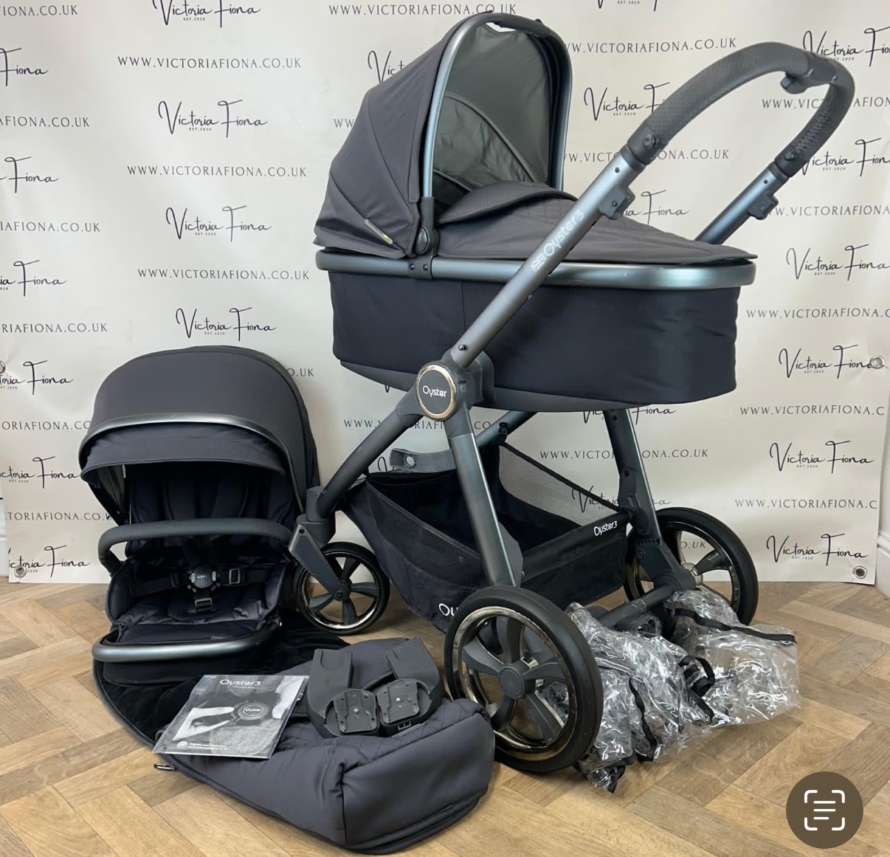 PRELOVED Babystyle Oyster 3 Pushchair & Carrycot  Travel System - 0-22kg - Graphite