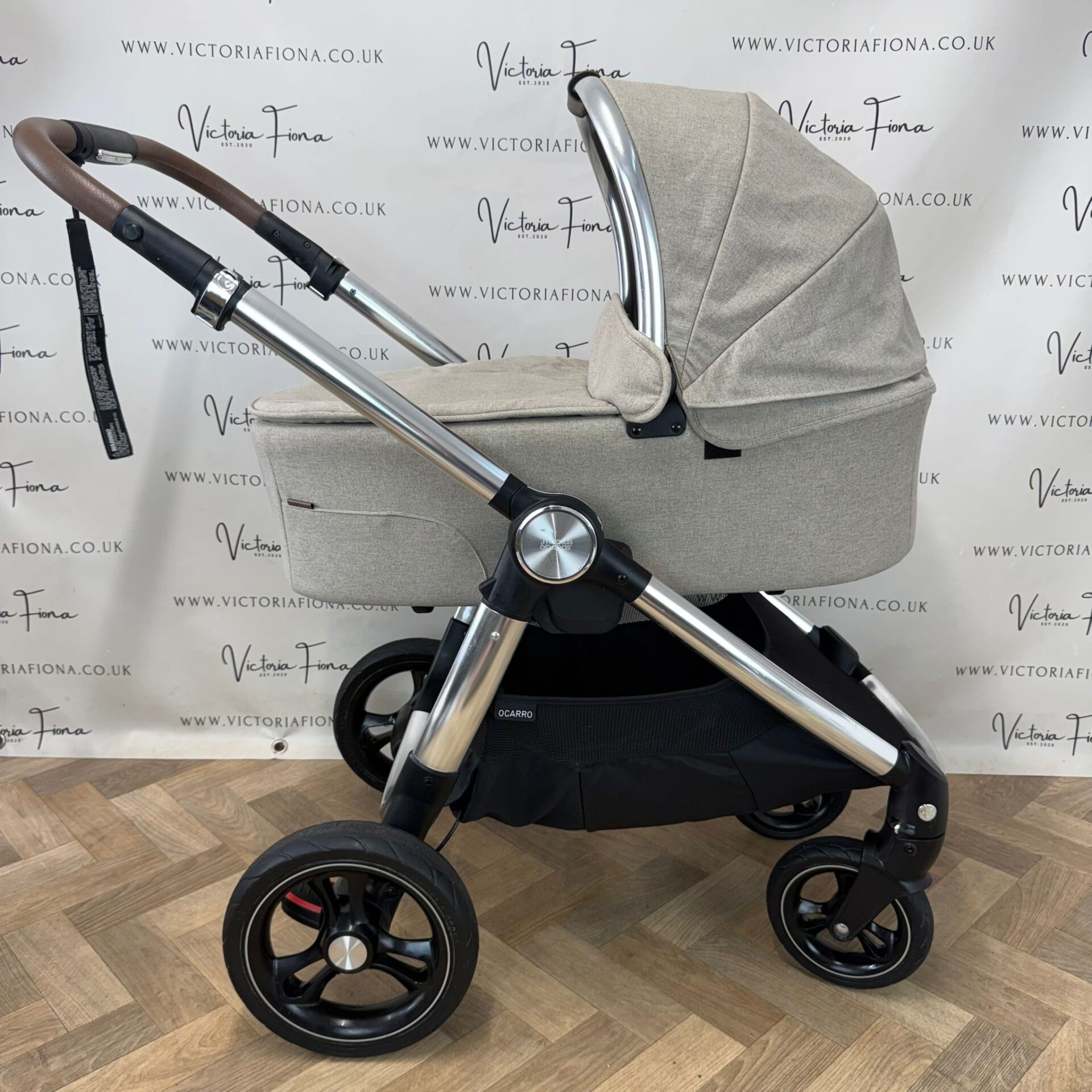 PRELOVED Mamas And Papas Ocarro Pushchair & Carrycot - Cashmere - Image 5