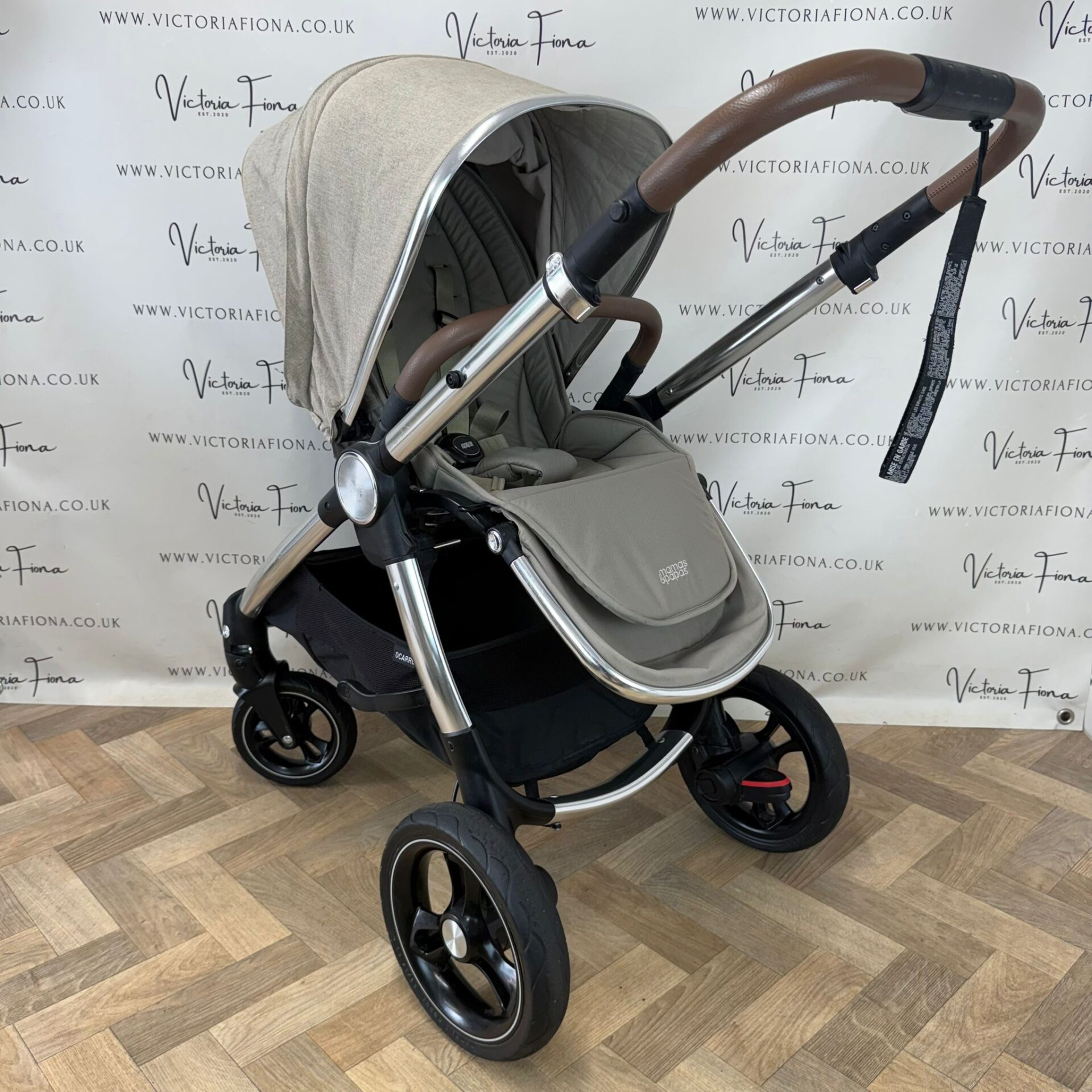 PRELOVED Mamas And Papas Ocarro Pushchair & Carrycot - Cashmere - Image 6