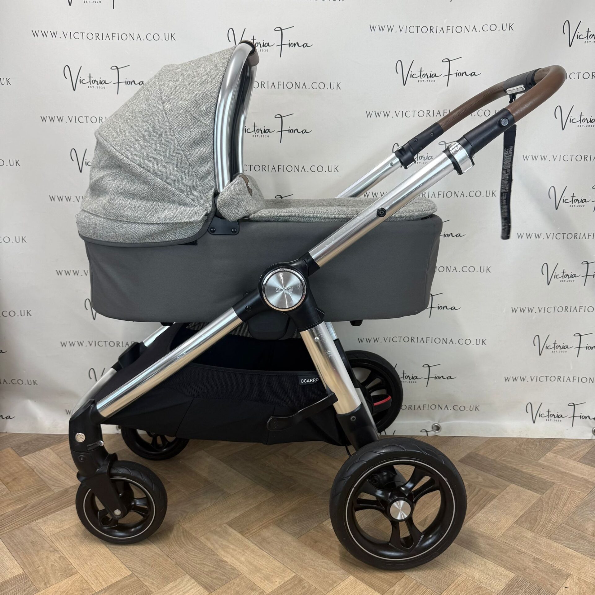 PRELOVED Mamas And Papas Ocarro Tweed Pushchair & Carrycot - Grey Moon - Image 2