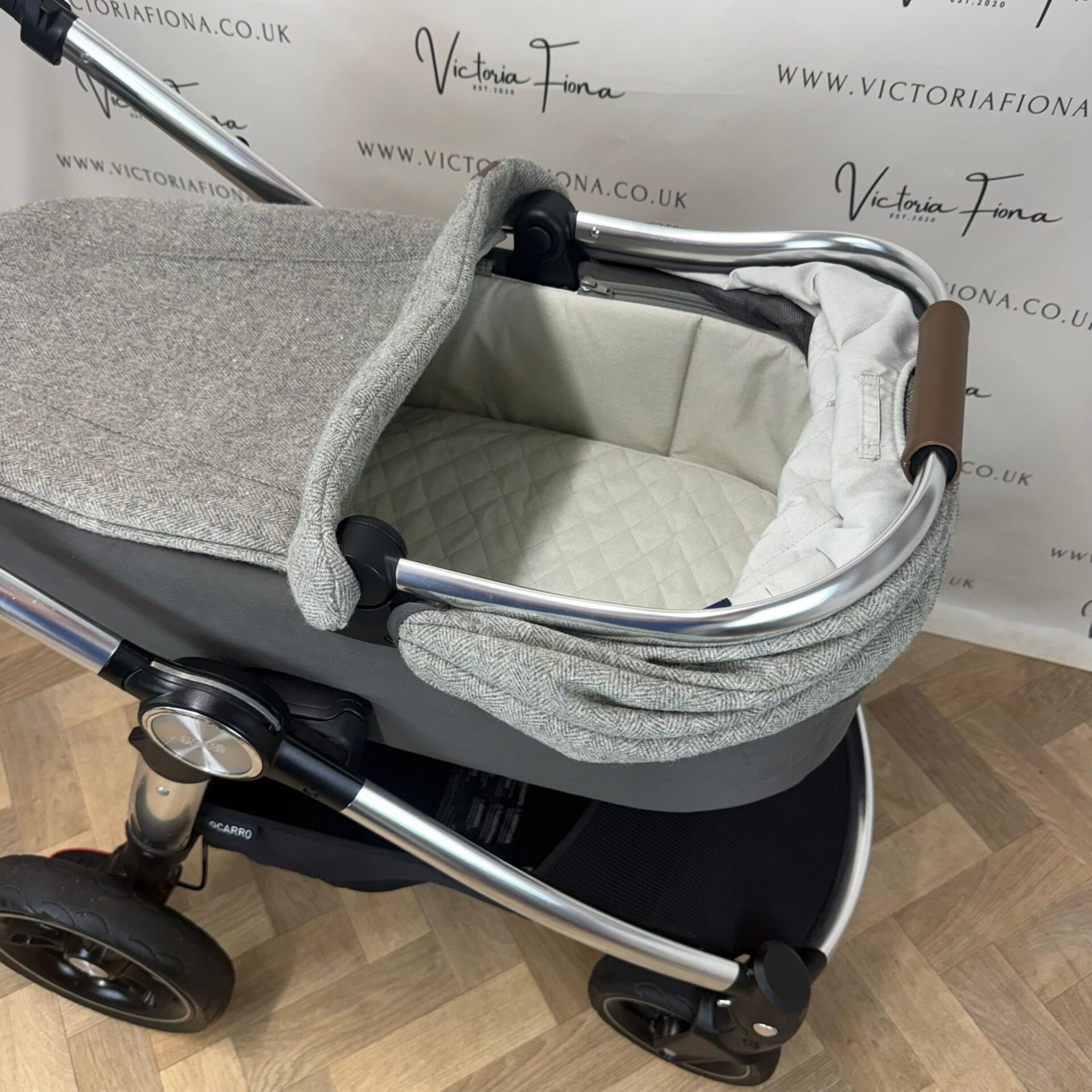 PRELOVED Mamas And Papas Ocarro Tweed Pushchair & Carrycot - Grey Moon - Image 4