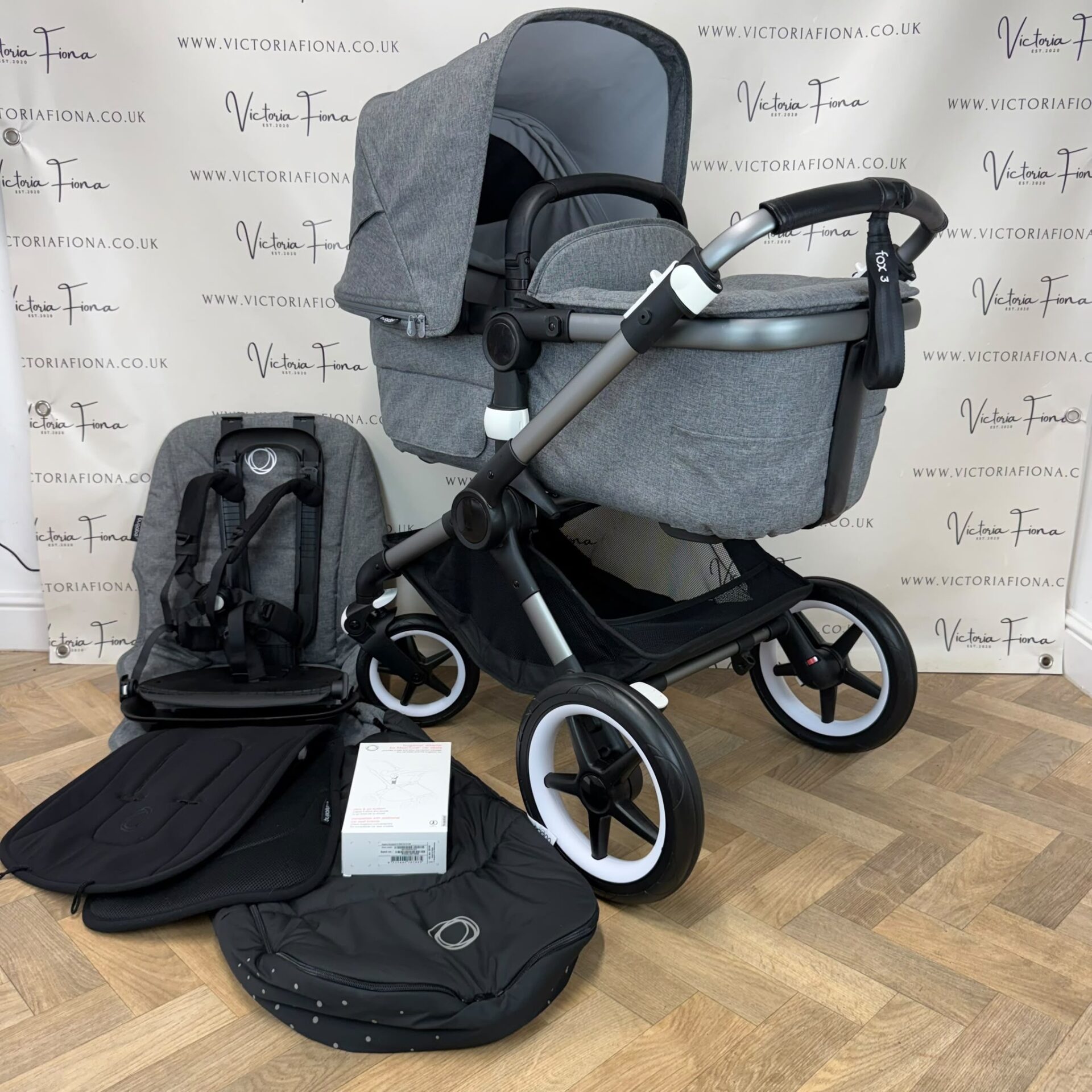 PRELOVED Bugaboo Fox 3 Pushchair & Carrycot – Grey Melange With Graphite Chassis