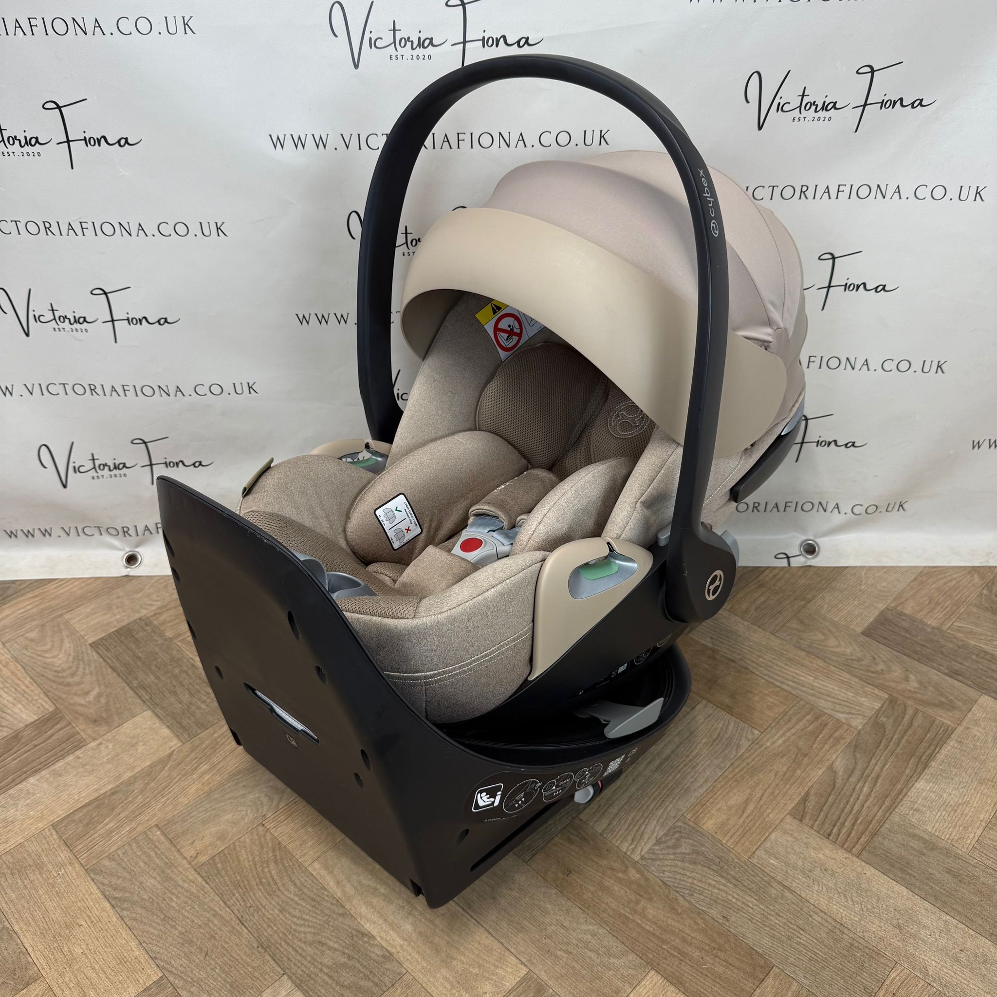 PRELOVED Cybex Cloud T Lie Flat Rotating Car Seat & T Isofix Base - Cozy Beige - Image 2