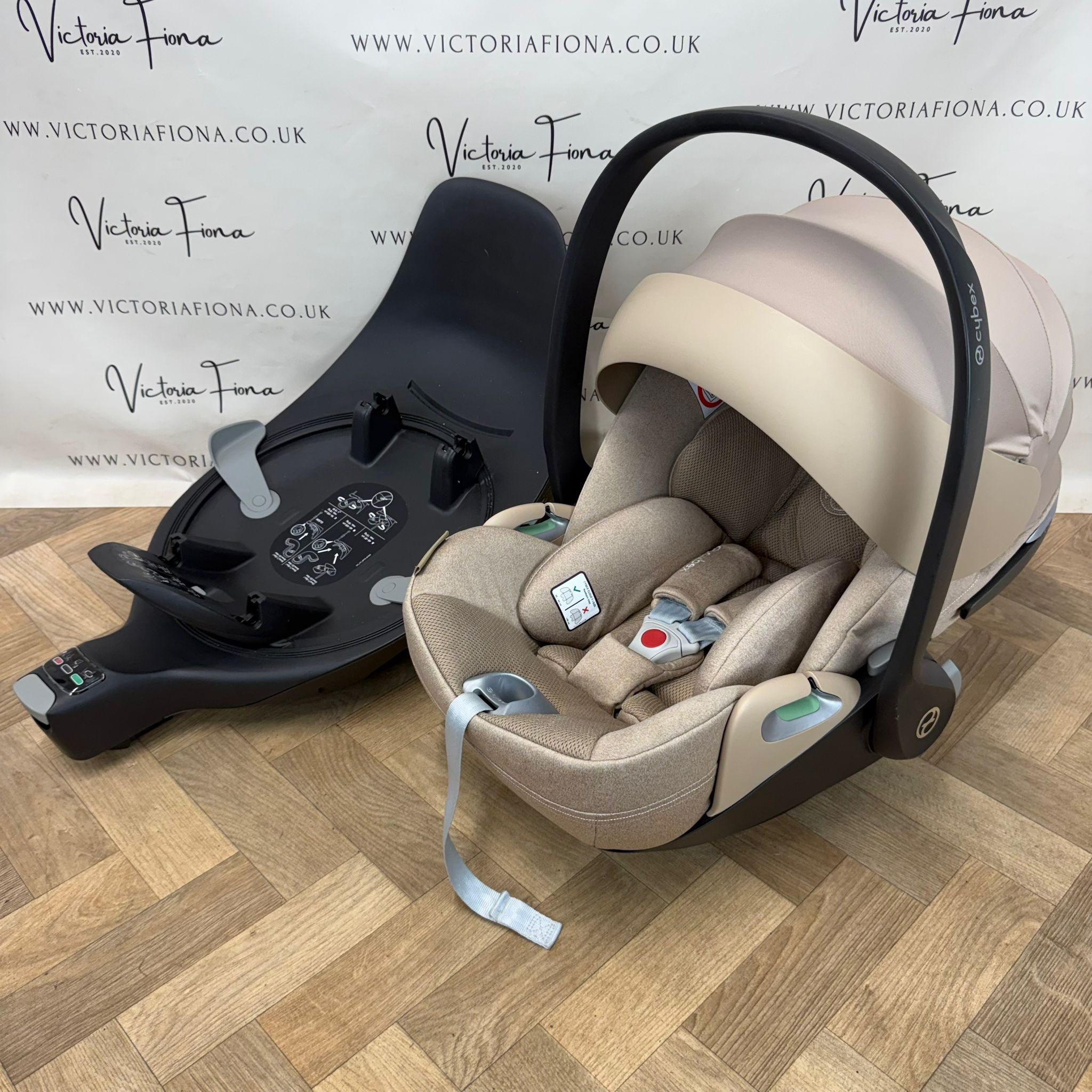 PRELOVED Cybex Cloud T Lie Flat Rotating Car Seat & T Isofix Base - Cozy Beige - Image 3