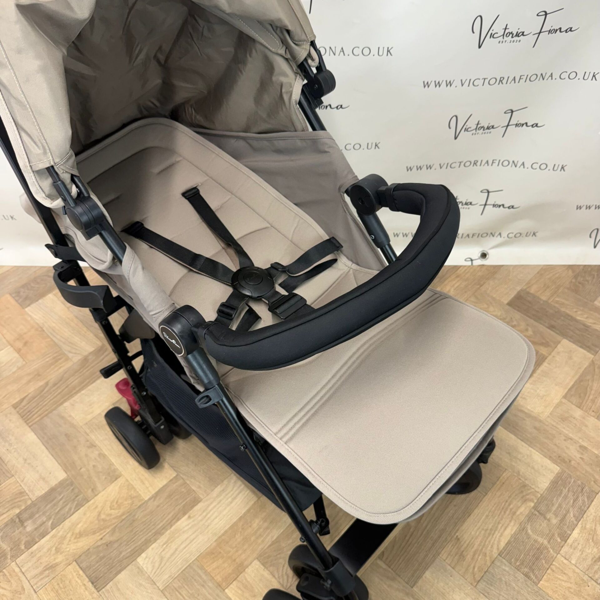 PRELOVED Silver Cross Pop Pushchair - Cobble RRP£195 - Image 2