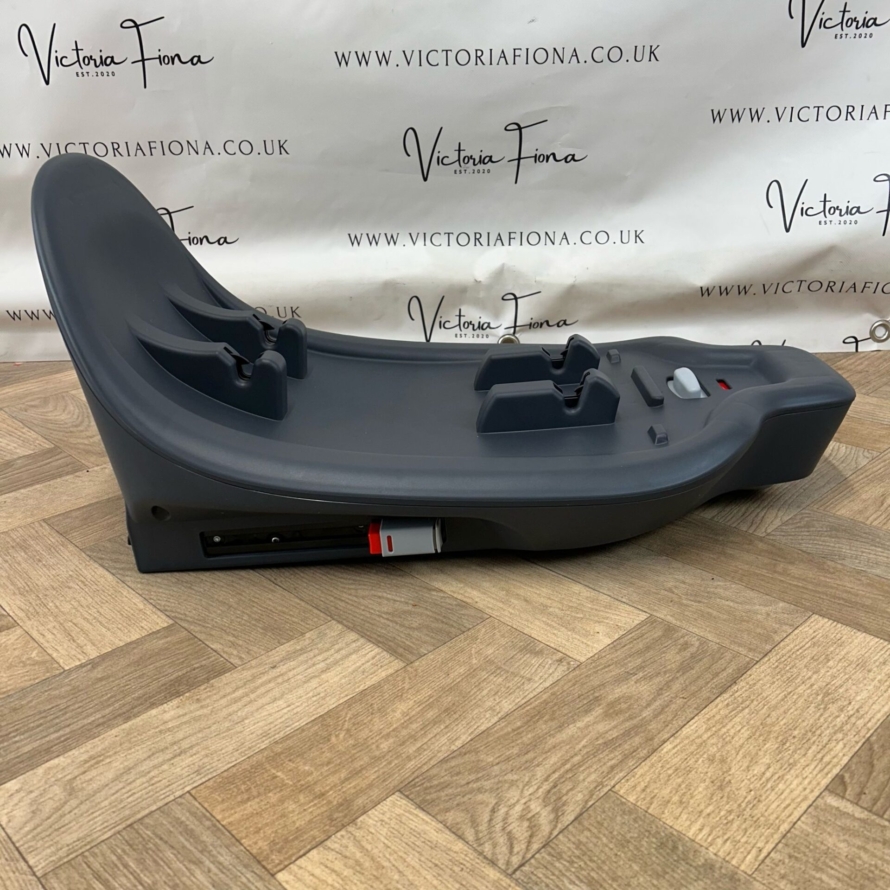 NEW Oyster/Prestige Duofix iSize Isofix Base RRP£120 - Image 2