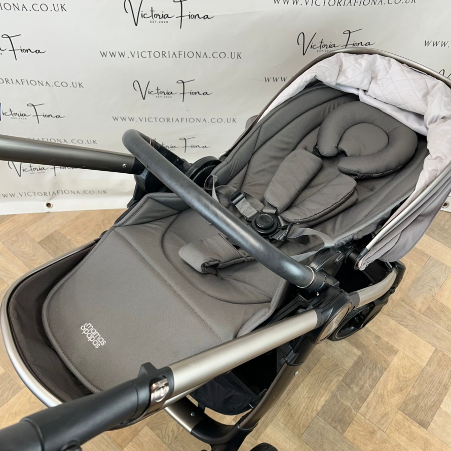 PRELOVED Mamas & Papas Ocarro Carrycot & Pushchair - Phantom 🩶 - Image 5