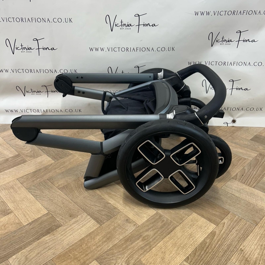 NEW Maxi Cosi Fame Chassis - Image 4