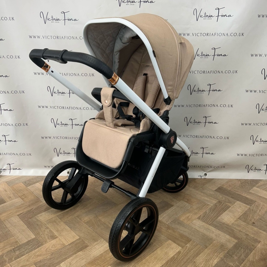 PRELOVED Venicci Tinum 2.0 3 in 1 Travel System – Gold Island (Beige) - Image 5