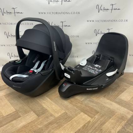 PRELOVED Maxi Cosi Pebble 360 PRO Car Seat and PRO SLIDE Isofix - Black