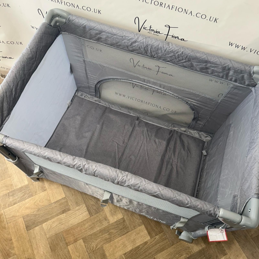 PRELOVED RED Kite Travel Cot - Grey - Image 2