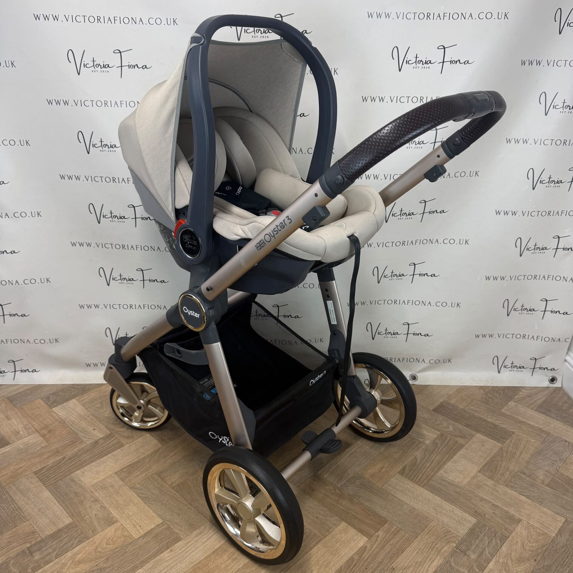 PRELOVED Babystyle Oyster3 Pushchair & Carrycot TRAVEL SYSTEM - Champagne🍾 - Image 8