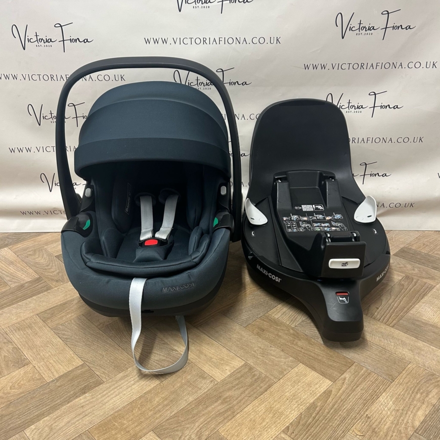 PRELOVED Maxi Cosi Pebble 360 PRO Car Seat and PRO SLIDE Isofix - Graphite