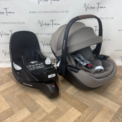 PRELOVED Maxi Cosi Pebble 360 PRO Car Seat and PRO SLIDE Isofix - Truffle Beige