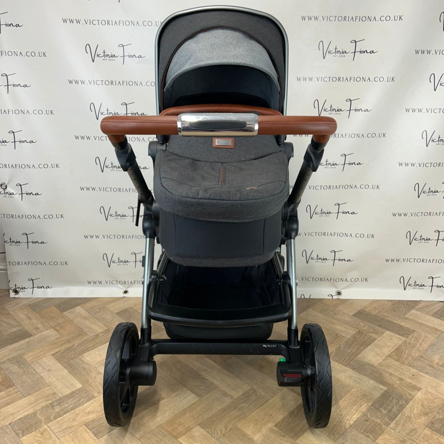 PRELOVED Silver Cross Wave Pushchair & Carrycot - Granite - Image 3
