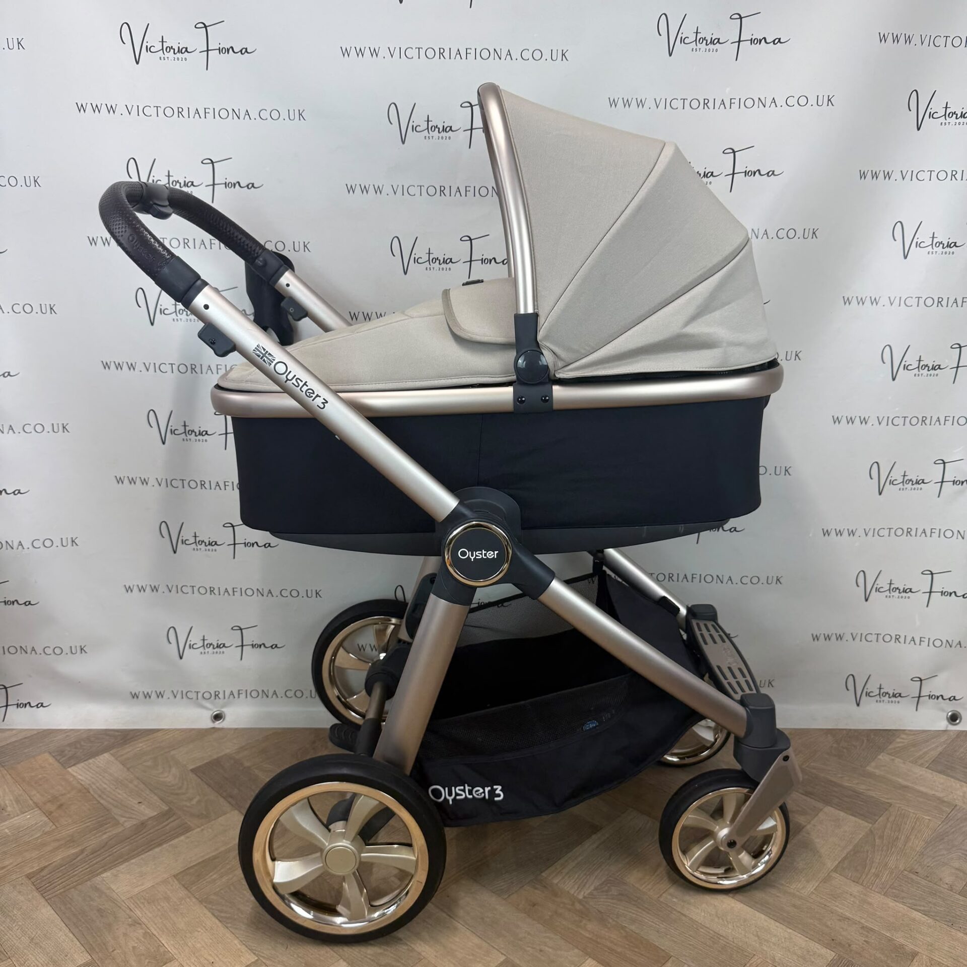 PRELOVED Babystyle Oyster3 Pushchair & Carrycot TRAVEL SYSTEM - Champagne🍾 - Image 2