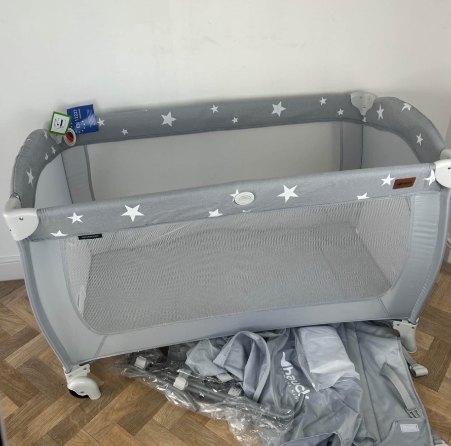 NEW Hauck Sleep N Play Travel Cot - Grey