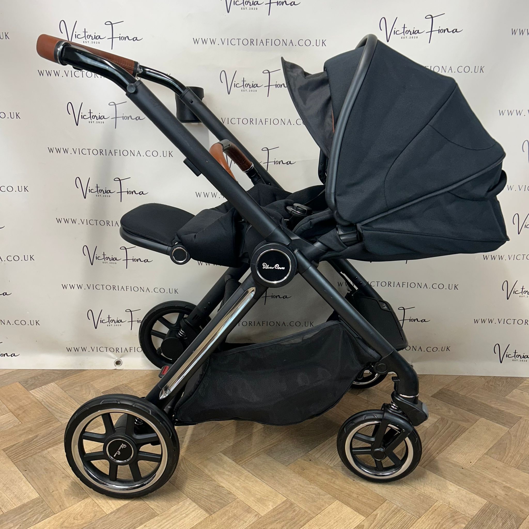 PRELOVED Silver Cross Reef Carrycot & Pushchair - Orbit Black - Image 7
