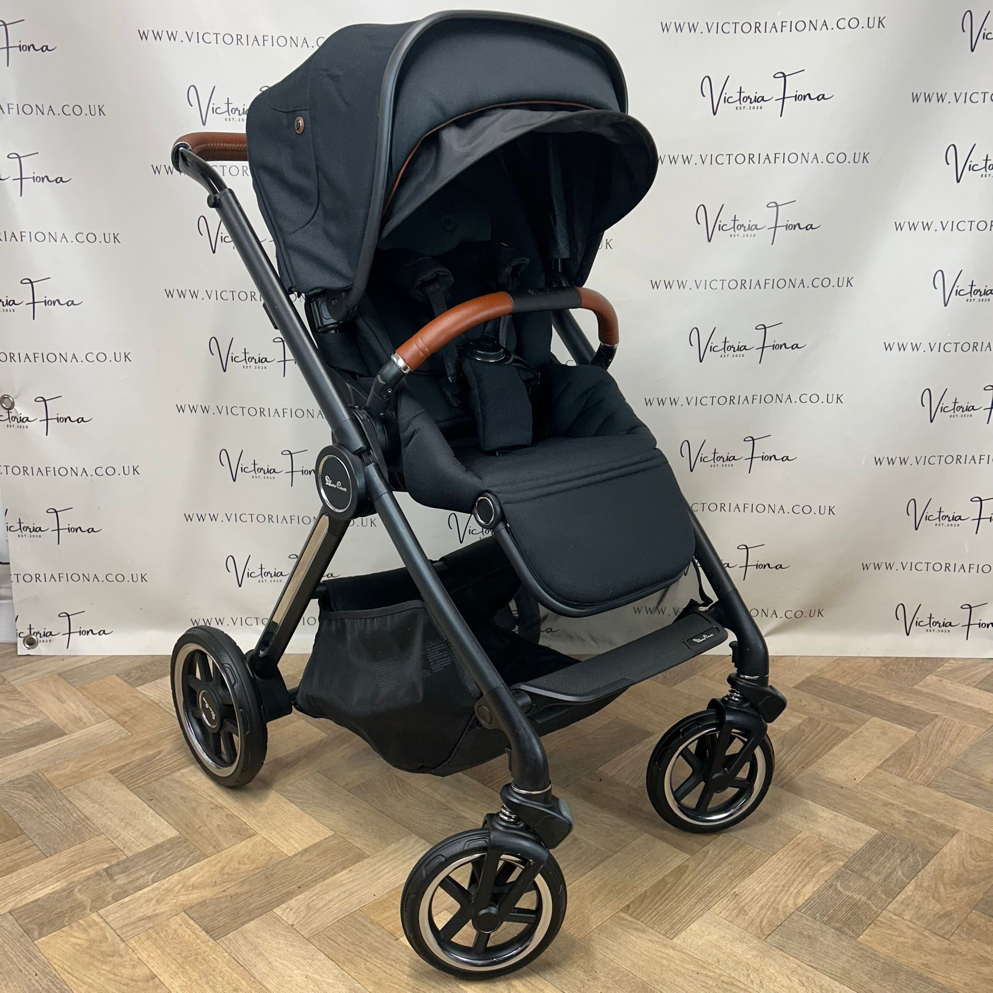 PRELOVED Silver Cross Reef Carrycot & Pushchair - Orbit Black - Image 8